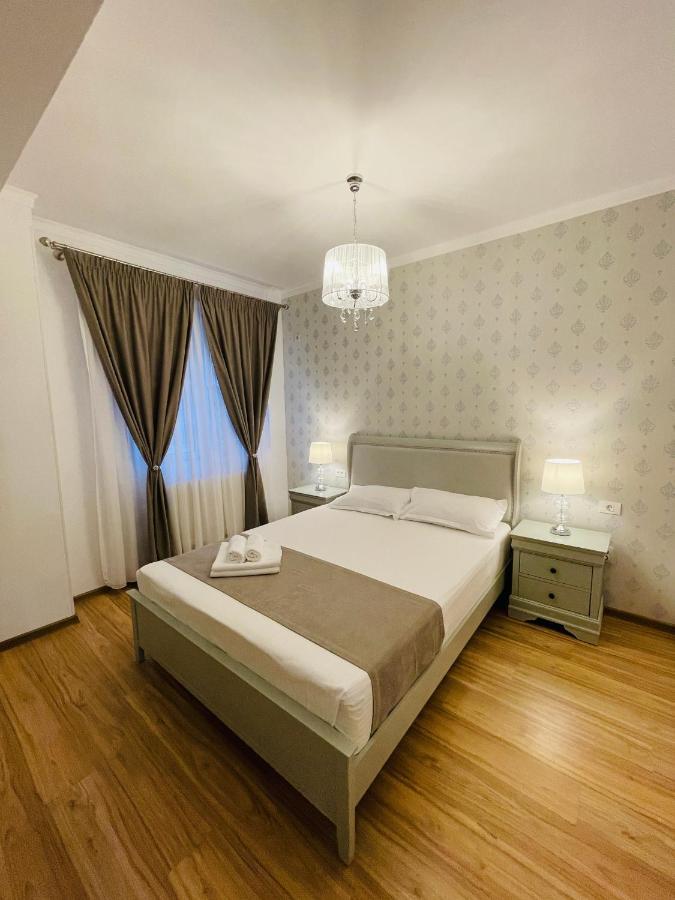 Royal Moonlight Apartment Mamaia Exterior photo